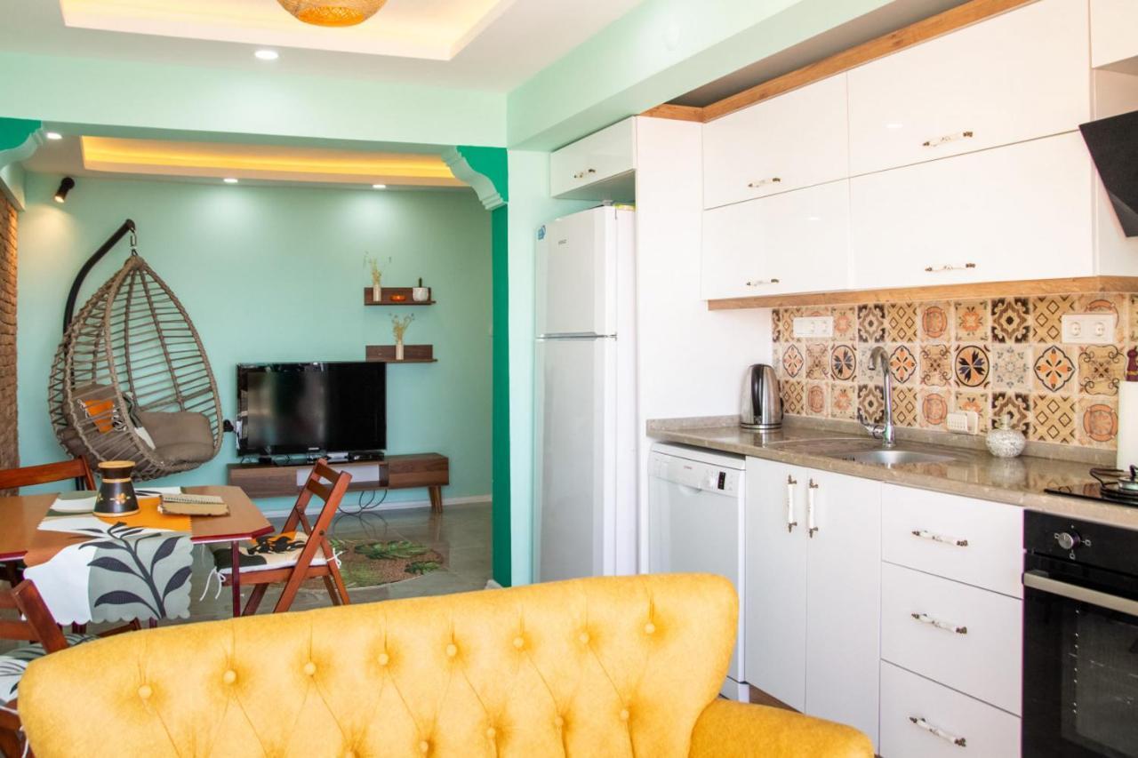 Flat With Great View And Central Location In Konak Smirne Esterno foto